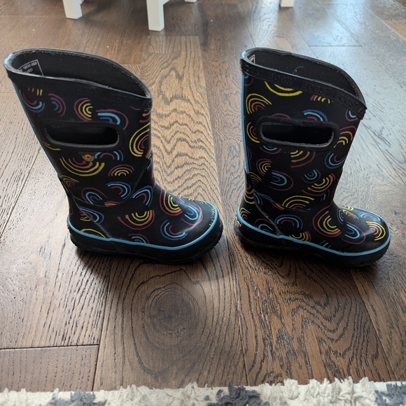 Kids' Black Rainbow Boots - Picture 4 of 7